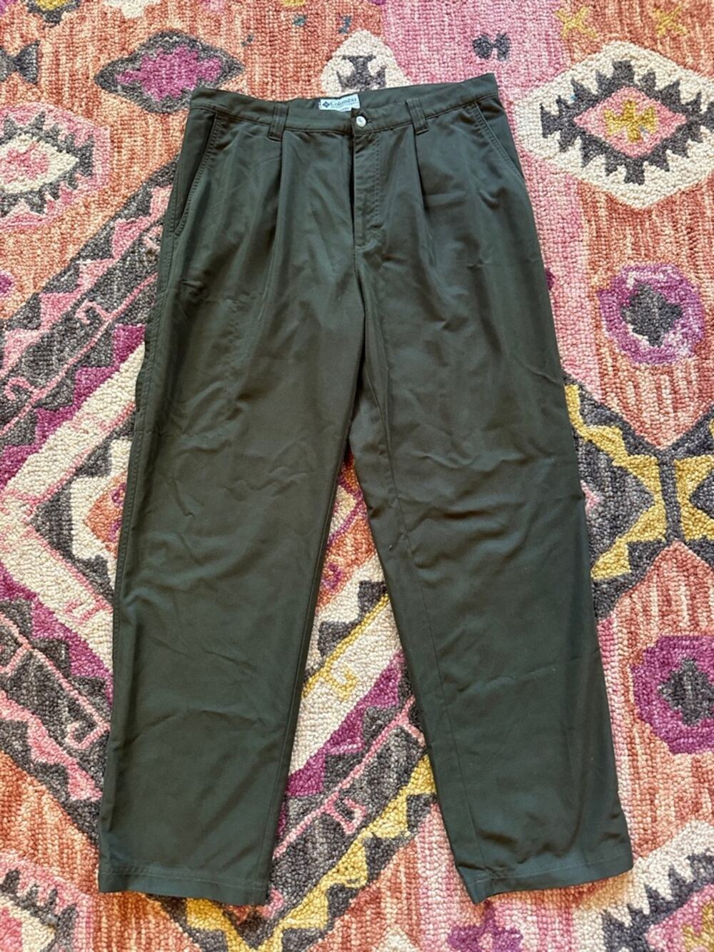 Columbia Men's Olive Green Chinos with Pleats